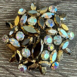 Regency Vintage Gold Tone Metal / Rhinestone Brooch